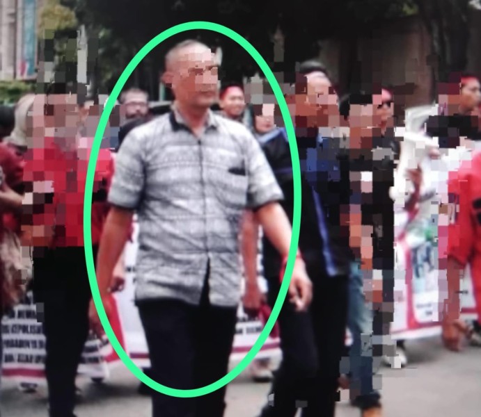 Oknum Mengaku Wartawan Sering Resahkan Tempat Usaha, Diduga Sering Memalak dan Buat Berita Hoaks Oknum Mengaku Wartawan Sering Resahkan Tempat Usaha, Diduga Sering Memalak dan Buat Berita Hoaks