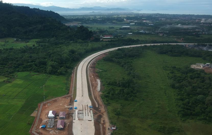 Rakor Kepala Daerah Bahas Percepatan Tol Padang-Pekanbaru Rakor Kepala Daerah Bahas Percepatan Tol Padang-Pekanbarui
