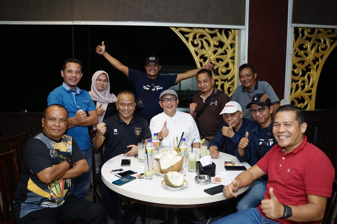 PWI kabupaten/kota di Riau nyatakan dukungan pencalonan Ketua PWI Riau H Zulmansyah Sekedang menjadi Ketua Umum PWI Pusat PWI kabupaten/kota di Riau nyatakan dukungan pencalonan Ketua PWI Riau H Zulmansyah Sekedang menjadi Ketua Umum PWI Pusati
