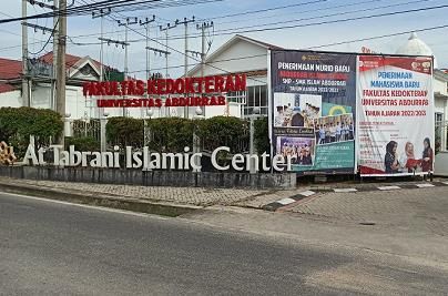 Ratusan Guru dan Siswa SMP Abdurrab Pekanbaru Positif Covid-19 Ratusan Guru dan Siswa SMP Abdurrab Pekanbaru Positif Covid-19i
