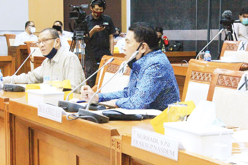 Anggota DPR RI Achmad Minta Menag Copot Rektor UIN Suska Anggota DPR RI Achmad Minta Menag Copot Rektor UIN Suskai