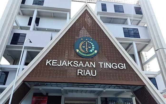 Kejati Riau Bantah OTT Pengusaha Pekanbaru Kejati Riau Bantah OTT Pengusaha Pekanbarui