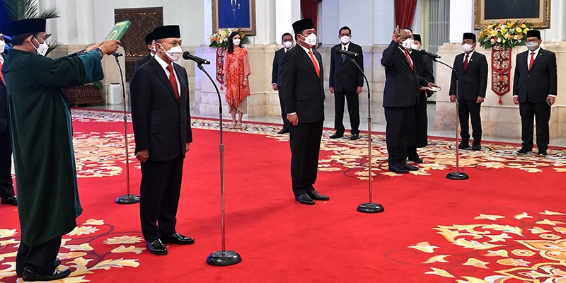 Reshuffle Kemarin Hanya untuk Akomodir Kepentingan Politik, Bukan Kepentingan Rakyat Reshuffle Kemarin Hanya untuk Akomodir Kepentingan Politik, Bukan Kepentingan Rakyati