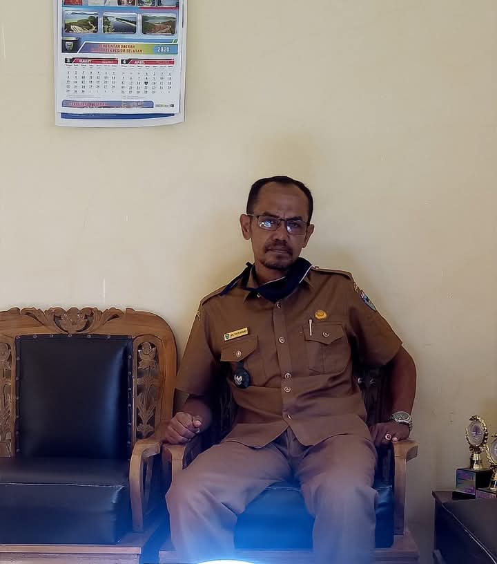 Wali Nagari Mandeh Diduga Terlibat Pembabatan Hutan Mangrov, LSM Desak Polda Sumbar Tangkap Pelaku Wali Nagari Mandeh Diduga Terlibat Pembabatan Hutan Mangrov, LSM Desak Polda Sumbar Tangkap Pelakui