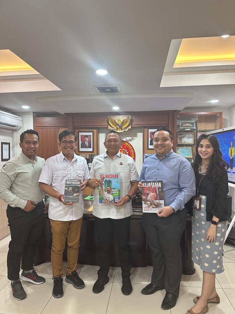 Kapuspenkum Kejaksaan Agung Menerima Kunjungan Silaturahmi dari Mandiri Tunas Finance Kapuspenkum Kejaksaan Agung Menerima Kunjungan Silaturahmi dari Mandiri Tunas Financei