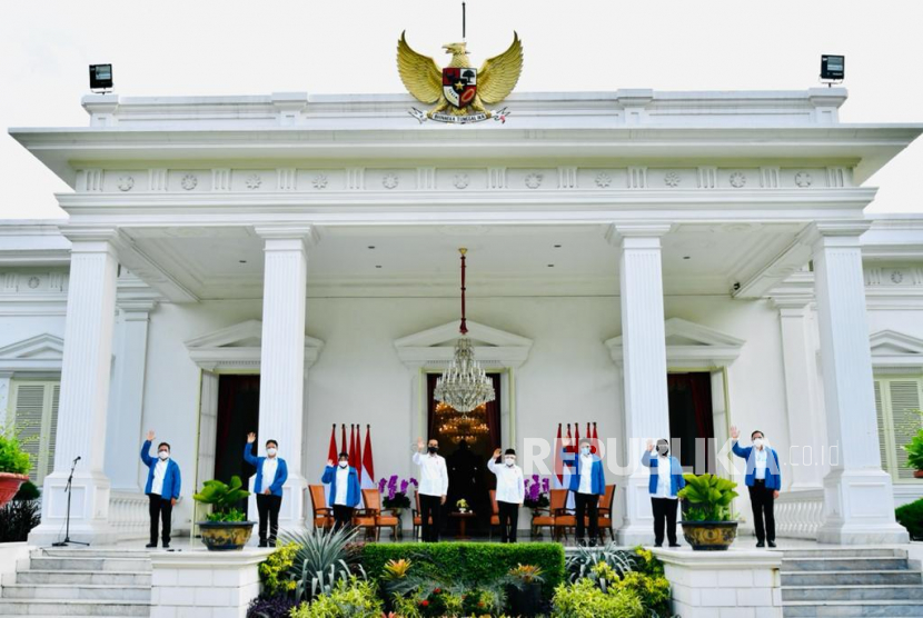 Sah! Jokowi Lantik 6 Menteri dan 5 Wameni