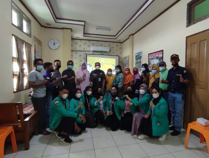 MAHASISWA STIKES HANG TUAH PEKANBARU GANDENG LURAH BINA WIDYA TAJA KEGIATAN MMD/K MAHASISWA STIKES HANG TUAH PEKANBARU GANDENG LURAH BINA WIDYA TAJA KEGIATAN MMD/Ki