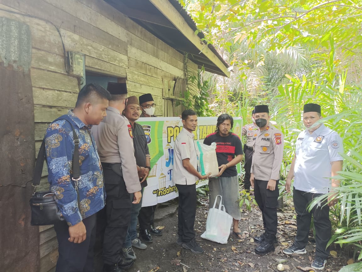 Sahabat Polisi Indonesia DPW Riau Dampingi Polsek Tambang Lakukan Jumat Berkah Dengan Berbagi Sembak Sahabat Polisi Indonesia DPW Riau Dampingi Polsek Tambang Lakukan Jumat Berkah Dengan Berbagi Sembaki