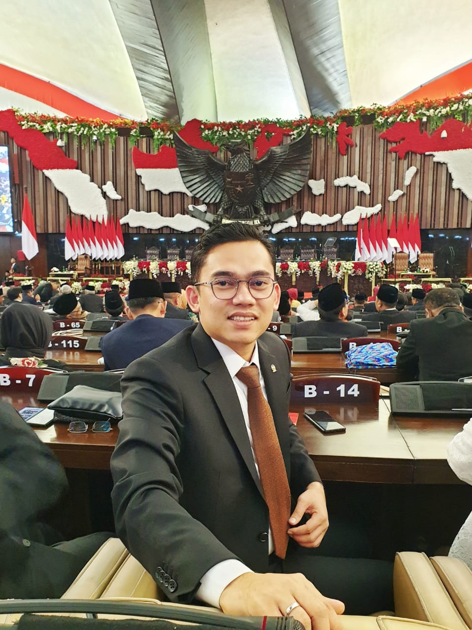 EDWIN : JANGAN SAKITI RAKYAT DENGAN PAJAK