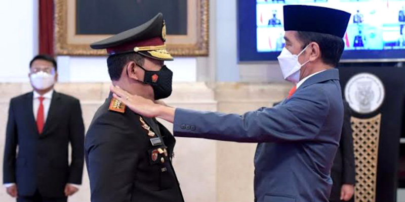 Tewasnya Brigpol Yosua, Jokowi: Buka Apa Adanya, Kepecayaan Publik ke Polri Harus Dijaga Tewasnya Brigpol Yosua, Jokowi: Buka Apa Adanya, Kepecayaan Publik ke Polri Harus Dijagai