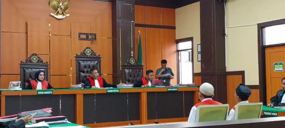 Kasus Perambahan Hutan Kampar Kiri dan Penundaan Sidang Burhan Kasus Perambahan Hutan Kampar Kiri dan Penundaan Sidang Burhani
