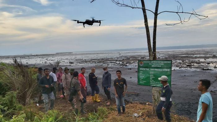 Masyarakat Penerima PKPM di Bengkalis Gunakan CCTV dan Drone Pantau Program Mangrove Masyarakat Penerima PKPM di Bengkalis Gunakan CCTV dan Drone Pantau Program Mangrovei