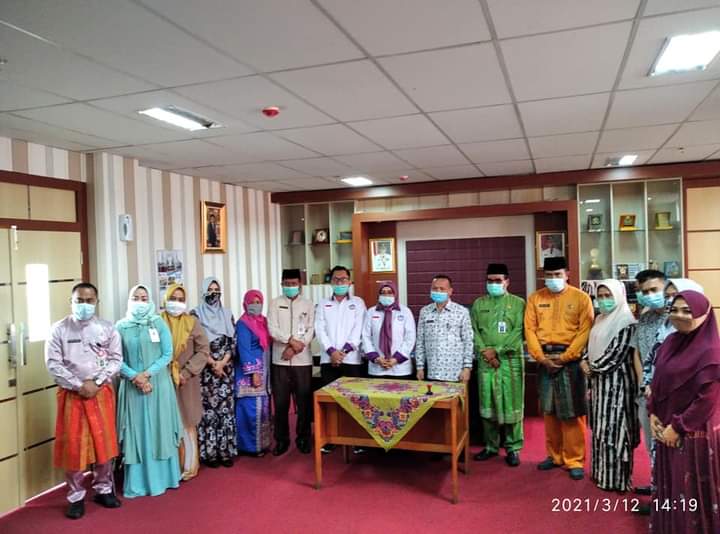 Komnas PA Riau Tandatangani MoU dengan Dinas Pendidikan Kota Pekanbaru Komnas PA Riau Tandatangani MoU dengan Dinas Pendidikan Kota Pekanbarui
