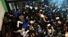 Ricuh, Dua Suporter Meninggal Dunia Saat Laga Persib Bandung Melawan Persebaya Surabaya