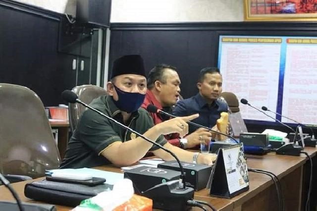 Hearing Komisi IV DPRD Kota Pekanbaru, Pembangunan Taman Atas Drainase Tak Sesuai Site Plan Hearing Komisi IV DPRD Kota Pekanbaru, Pembangunan Taman Atas Drainase Tak Sesuai Site Plani