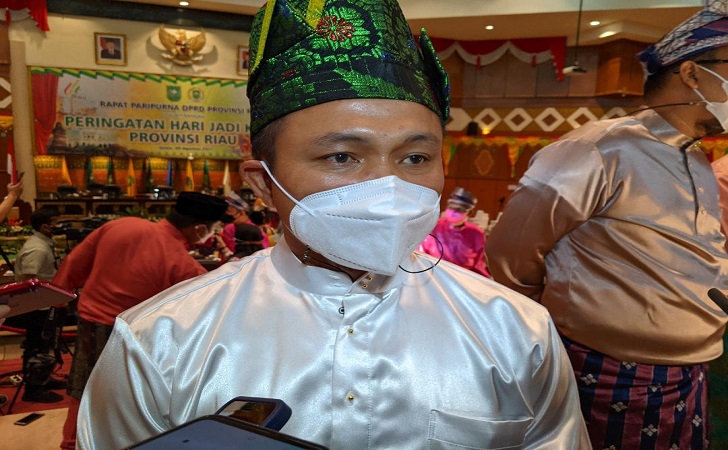 Abdul Wahid Minta Pemerintah Cabut Syarat Sertifikat Vaksin Untuk Pelayanan Publik Abdul Wahid Minta Pemerintah Cabut Syarat Sertifikat Vaksin Untuk Pelayanan Publiki