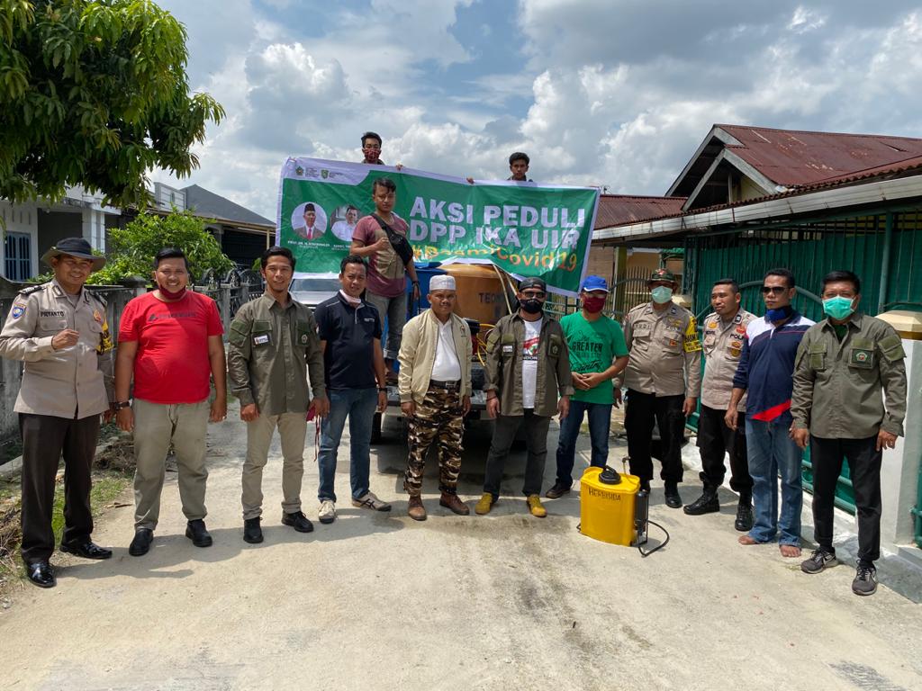 Khawatir Penyebaran Meluas,DPP IKA UIR Turunkan Relawan Basmi Covid 19* Khawatir Penyebaran Meluas,DPP IKA UIR Turunkan Relawan Basmi Covid 19*i