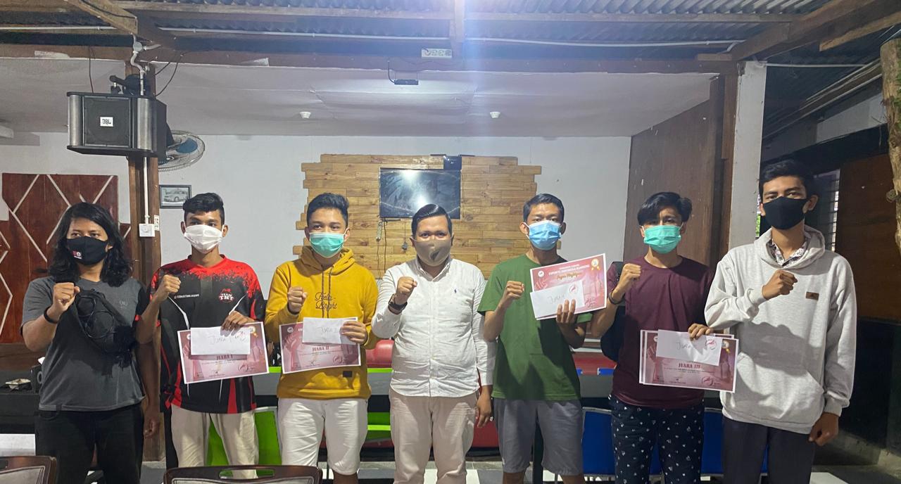 Pengcab ESI Kuansing Serahkan Hadiah Kepada Pemenang Turnamen PUBG Pengcab ESI Kuansing Serahkan Hadiah Kepada Pemenang Turnamen PUBGi