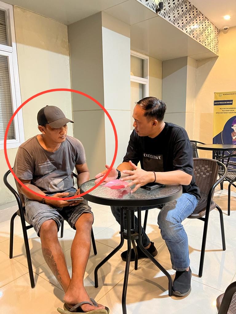 Tim Tabur Kejaksaan Agung Berhasil Mengamankan Terpidana ABED NEGO LOHJAYA anak dari YASON KETUT LUSUH Tim Tabur Kejaksaan Agung Berhasil Mengamankan Terpidana ABED NEGO LOHJAYA anak dari YASON KETUT LUSUHi