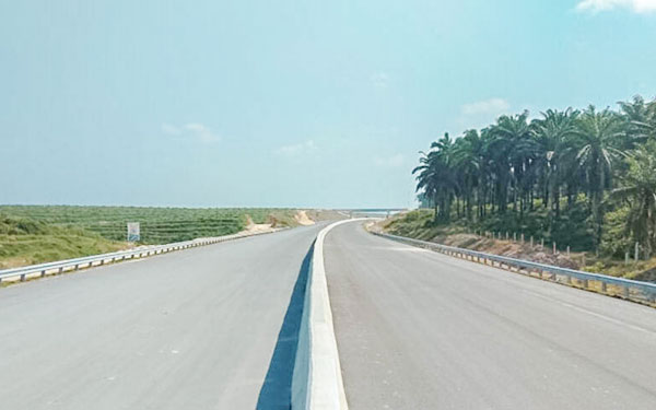 Terima Dokumen Perencanaan Tol Tol Pekanbaru-Rengat 175 Km Terima Dokumen Perencanaan Tol Tol Pekanbaru-Rengat 175 Kmi