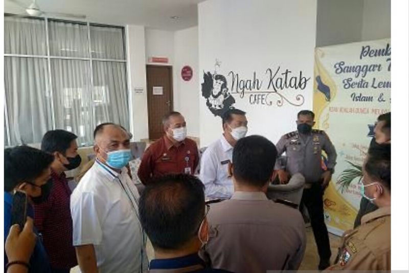 Perawatan Siswa Positif COVID-19 di Sekolah Abdurrab Dipindahkani