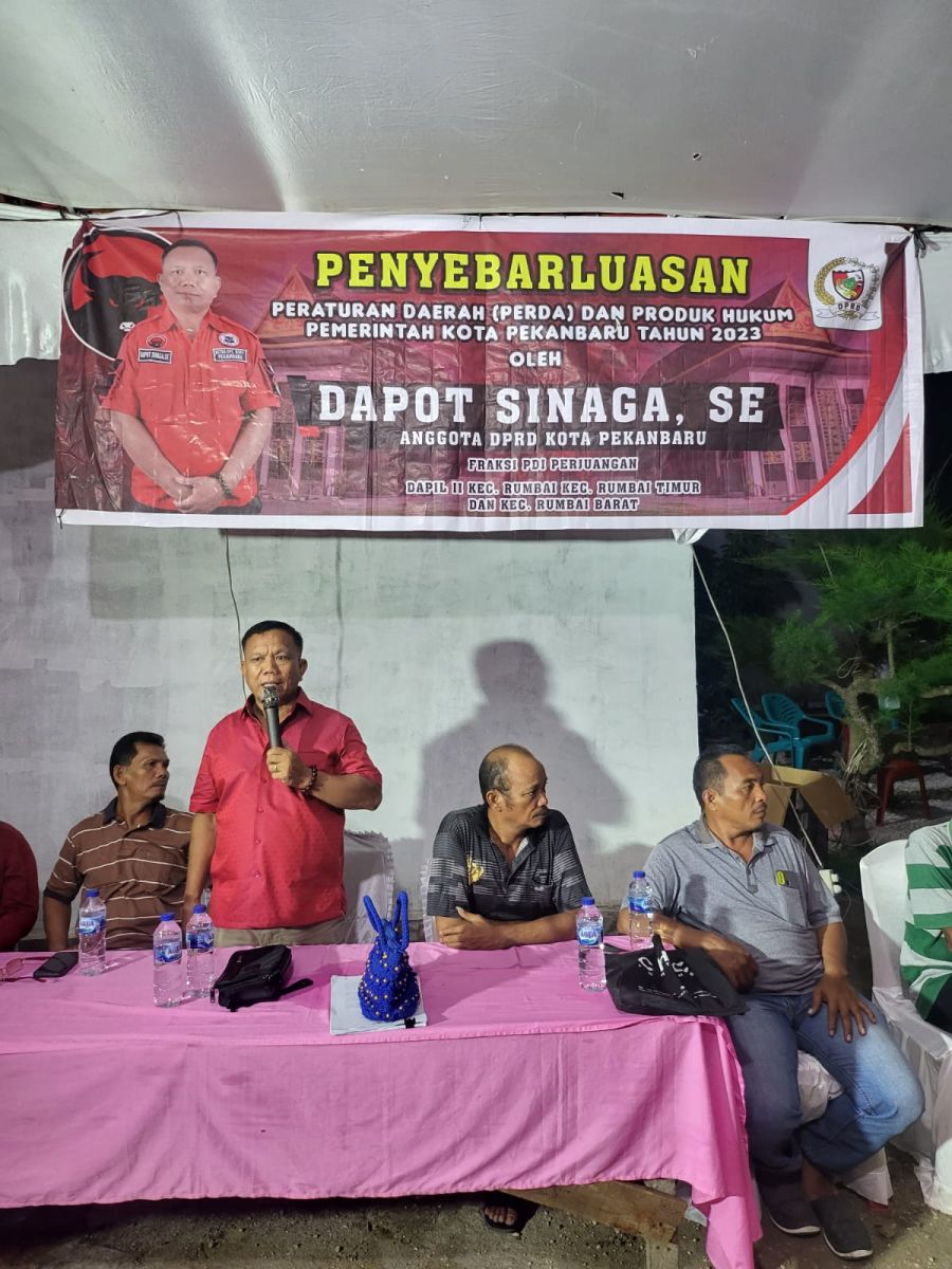 Dapot Sinaga Laksanakan Penyebarluasan Perda Retribusi Sampah Dapot Sinaga Laksanakan Penyebarluasan Perda Retribusi Sampahi