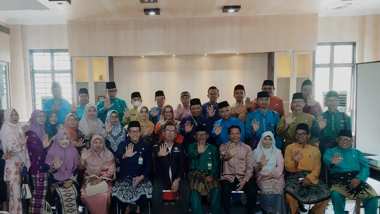 Dihadiri Kepala SD dan SMP se-Siak, Komnas PA Riau Gelar Sosialisasi Pencegahan Pelanggaran Hak Anak Dihadiri Kepala SD dan SMP se-Siak, Komnas PA Riau Gelar Sosialisasi Pencegahan Pelanggaran Hak Anaki