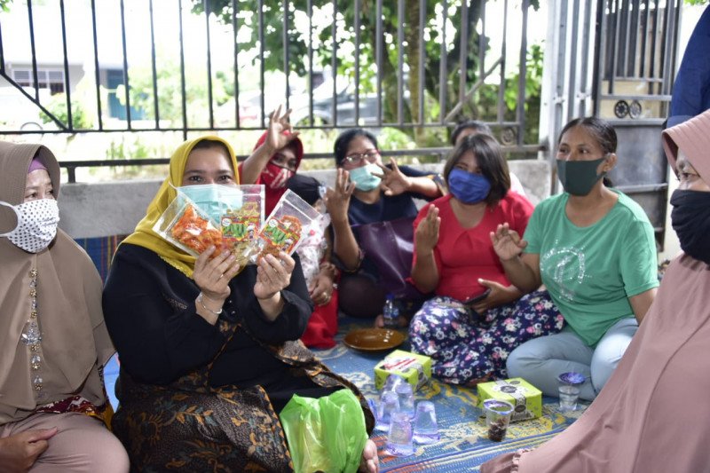 Kasmarni : Perempuan bisa memimpin jika diberi amanah Kasmarni : Perempuan bisa memimpin jika diberi amanahi