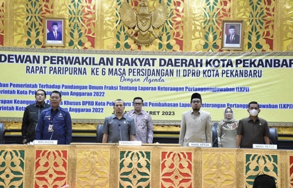 Sidang Paripurna Jawaban Pemerintah Terhadap Pandangan Umum Fraksi DPRD Pekanbaru Sidang Paripurna Jawaban Pemerintah Terhadap Pandangan Umum Fraksi DPRD Pekanbarui
