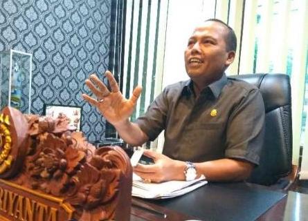 Kejati Riau Tetapkan 3 Tersangka Baru Dugaan Kasus Korupsi Dispenda Riau Kejati Riau Tetapkan 3 Tersangka Baru Dugaan Kasus Korupsi Dispenda Riaui