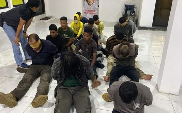 Pelaku Penyerangan Petani Sawit di Kampar Dibekuk Polisi Pelaku Penyerangan Petani Sawit di Kampar Dibekuk Polisii