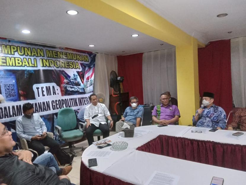 Para Aktivis Prodemokrasi Berkumpul Bahas Isu Nasional Para Aktivis Prodemokrasi Berkumpul Bahas Isu Nasionali