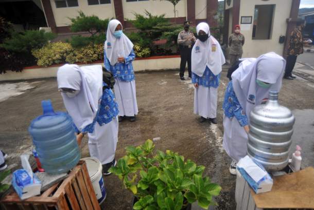 Aturan Seragam Tetap Aturan Seragam Tetapi