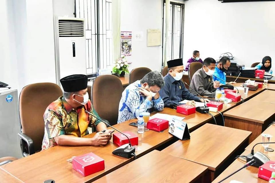 Hearing Komisi I DPRD Kota Pekanbaru Bersama Direktur RS Awal Bros Terkait Perizinan Hearing Komisi I DPRD Kota Pekanbaru Bersama Direktur RS Awal Bros Terkait Perizinani