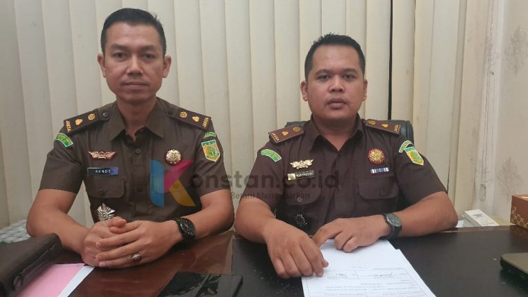 Kejari Kampar diduga terbitkan SP3 kasus dugaan korupsi penerimaan guru bantu libatkan Plt Kadis Aidil ? Kejari Kampar diduga terbitkan SP3 kasus dugaan korupsi penerimaan guru bantu libatkan Plt Kadis Aidil ?i
