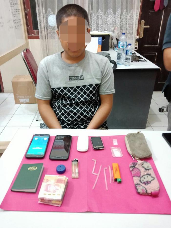 Miliki Shabu, Pemuda Tapung Hulu ini Diamankan Aparat Polres Kampar Miliki Shabu, Pemuda Tapung Hulu ini Diamankan Aparat Polres Kampari