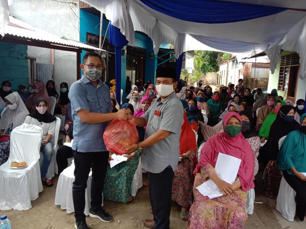 Anggota DPRD Pekanbaru Munawar Minta Pelaku UMKM Berinovasi Saat Sosialisasi Perda di Bukitraya Anggota DPRD Pekanbaru Munawar Minta Pelaku UMKM Berinovasi Saat Sosialisasi Perda di Bukitrayai
