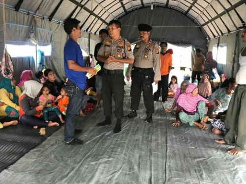 Banjir di Mumpa Tak Kunjung Surut, Warga Masih Tempati Tenda Darurat Banjir di Mumpa Tak Kunjung Surut, Warga Masih Tempati Tenda Darurati