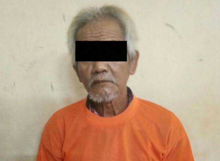 Terlalu, Kakek Bejat di Rohul Cabuli Cucu Kandungnya Terlalu, Kakek Bejat di Rohul Cabuli Cucu Kandungnyai