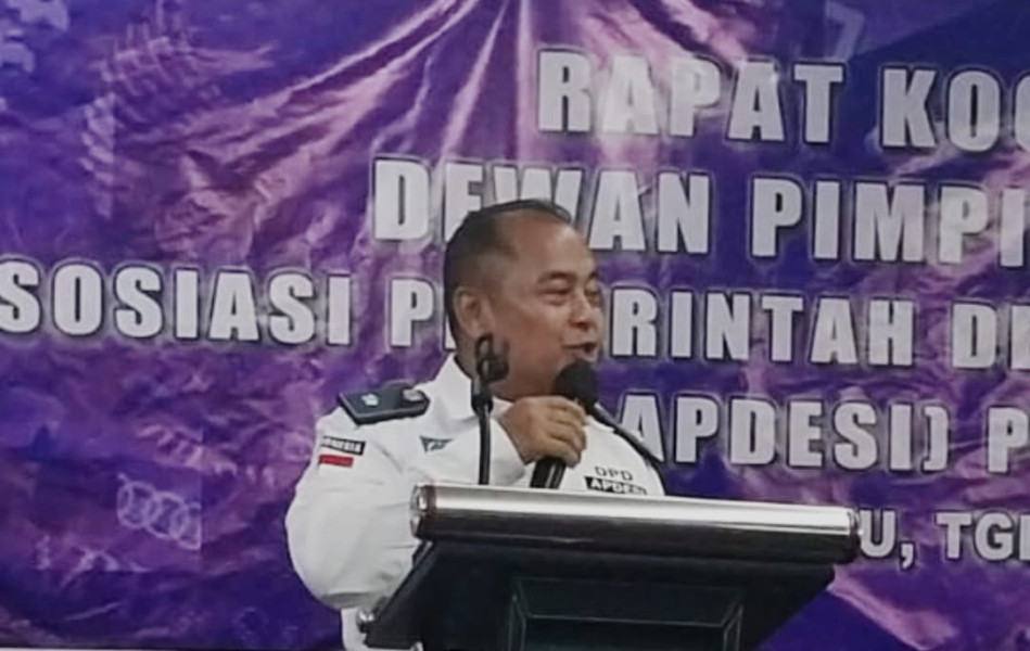 Digantikan Oleh Juli Sriyanto, M. Haris CH Dicopot dari Ketua Apdesi Kampar, ini Alasannyai