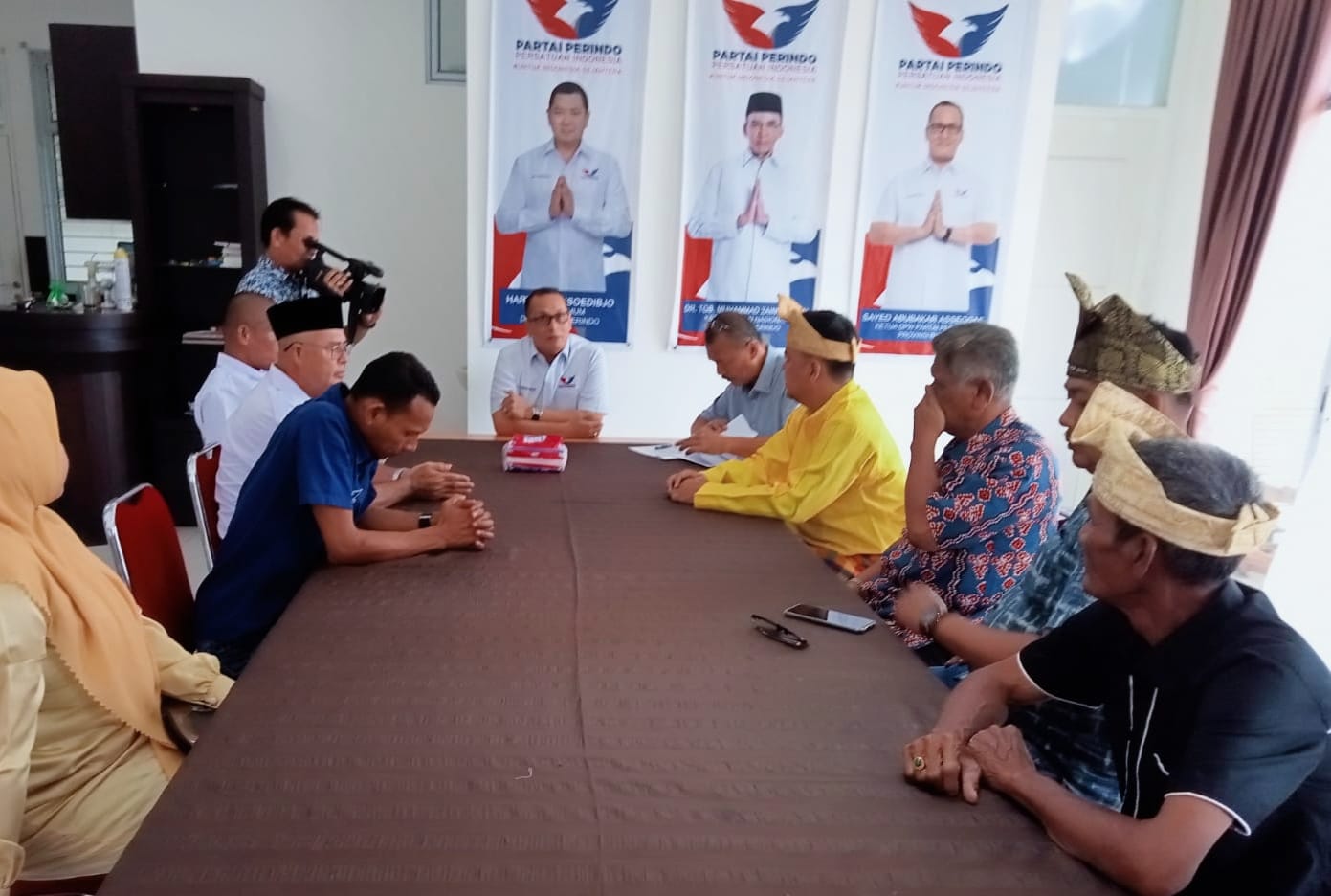 Maju Dapil Dumai Bengkalis Kep Meranti, Datuk Khairuddin Al-Young Riau Panglima PADAN Riau Resmi Daftar Bacaleg ke Partai Perindo