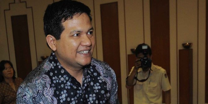 KPU minta pelantikan 5 anggota DPR jadi tersangka ditanya ke Jokowi KPU minta pelantikan 5 anggota DPR jadi tersangka ditanya ke Jokowii