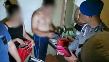 Puluhan Pasangan Mesum Diamankan Aparat Polsek Payung Sekaki Saat Gelar Razia Cipkon Puluhan Pasangan Mesum Diamankan Aparat Polsek Payung Sekaki Saat Gelar Razia Cipkoni
