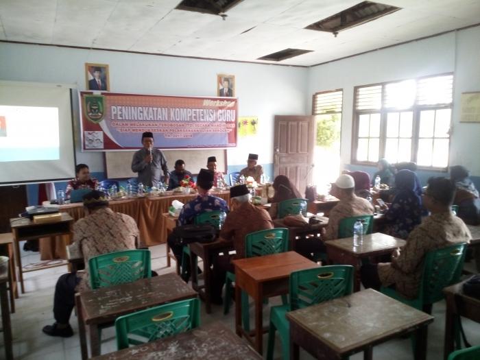UPTD Bangko Pusako Buka Workshop Perdana Peningkatan Kompetensi Guru Untuk TO UPTD Bangko Pusako Buka Workshop Perdana Peningkatan Kompetensi Guru Untuk TOi