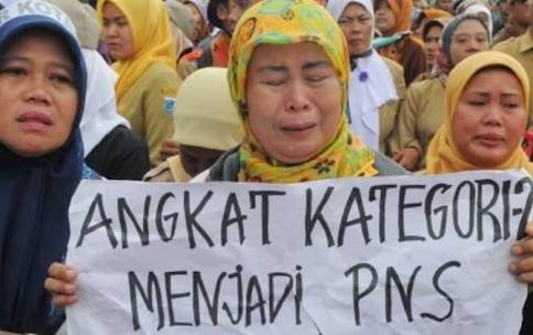 Revisi UU ASN Memungkinkan Honorer Diangkat Jadi PNS Revisi UU ASN Memungkinkan Honorer Diangkat Jadi PNSi