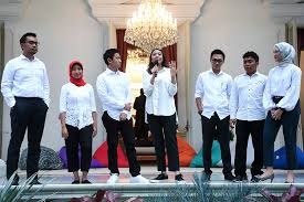 Dua Stafsus Mundur, Jokowi: Saya Memahami Kenapa Mundur Dua Stafsus Mundur, Jokowi: Saya Memahami Kenapa Munduri
