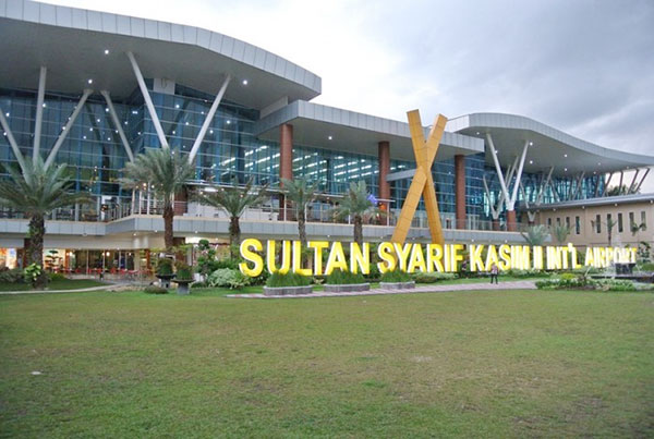Penerbangan Luar Negeri Bandara SSK II Dibuka Akhir Bulan Penerbangan Luar Negeri Bandara SSK II Dibuka Akhir Bulani