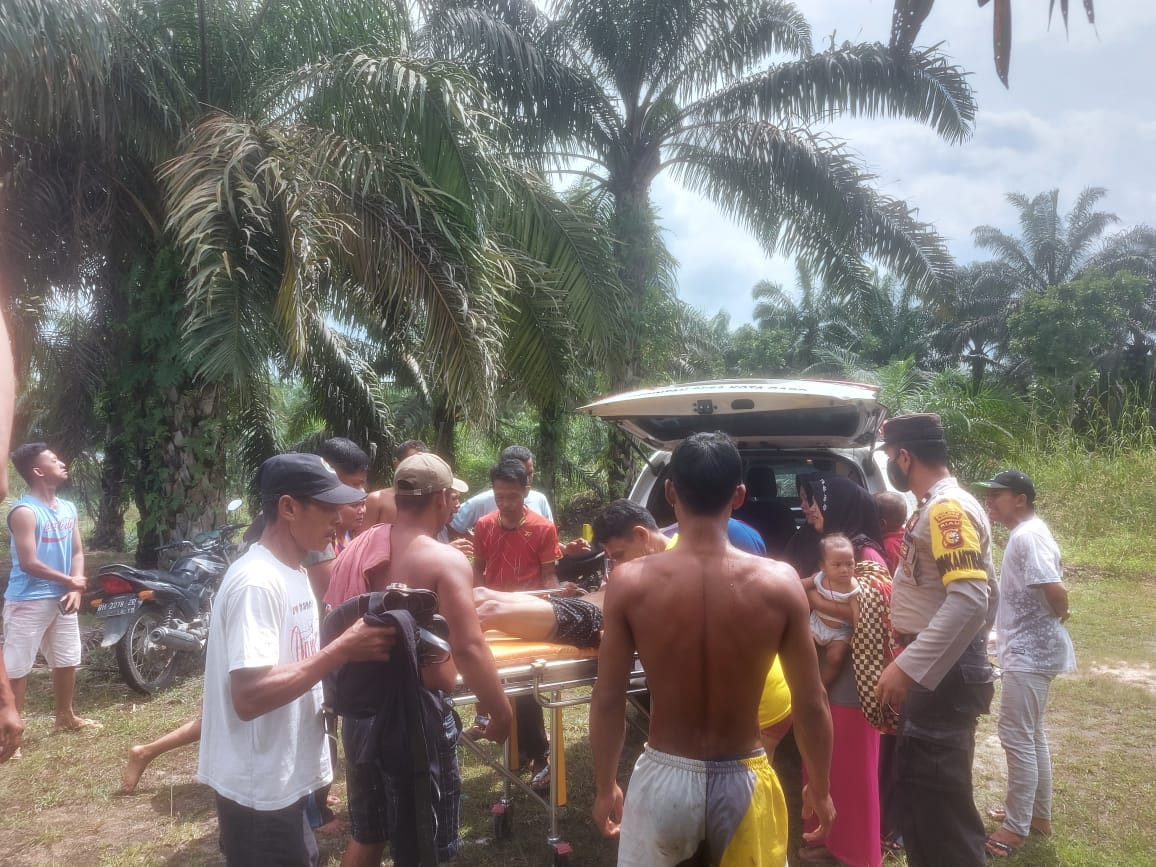 Diduga Kambuh Penyakit Epilepsi, Warga Desa Kota Bangun Tewas Tenggelam Saat BAB di Parit Gajah Bata Diduga Kambuh Penyakit Epilepsi, Warga Desa Kota Bangun Tewas Tenggelam Saat BAB di Parit Gajah Batai