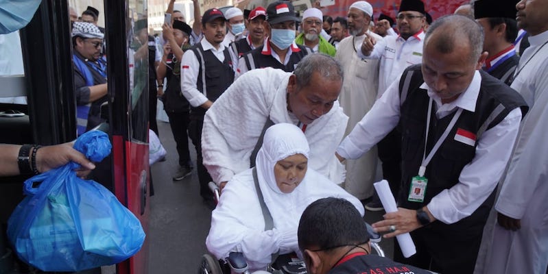 Pulang ke Tanah Air, Jemaah Haji Indonesia Tidak Dikarantina 21 Hari Pulang ke Tanah Air, Jemaah Haji Indonesia Tidak Dikarantina 21 Harii