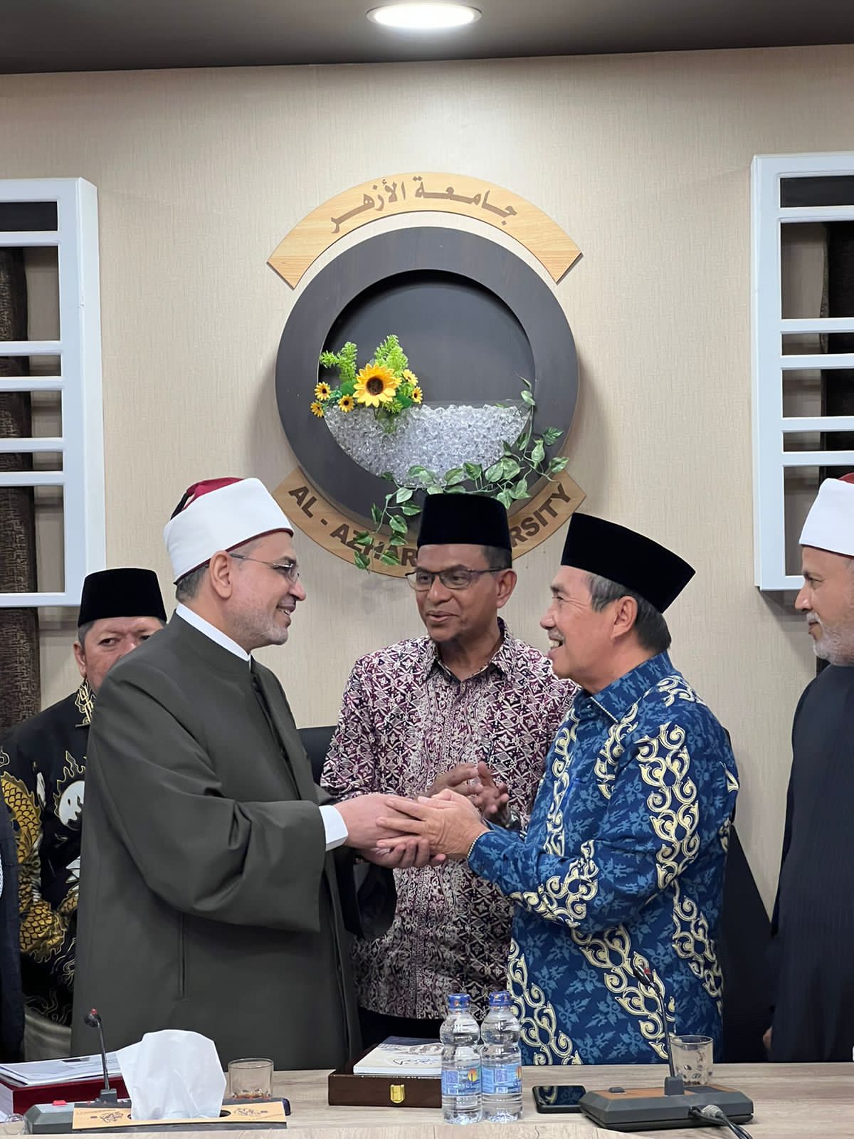 Gubri Jajaki Kerja Sama dengan Universitas Al-Azhar Gubri Jajaki Kerja Sama dengan Universitas Al-Azhari